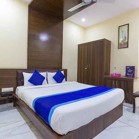 Oyo 7627 Royal Plaza Hotel Hyderabad Luaran gambar