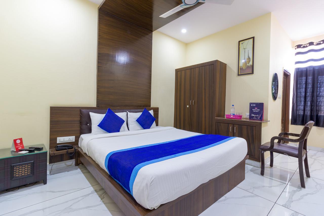 Oyo 7627 Royal Plaza Hotel Hyderabad Luaran gambar