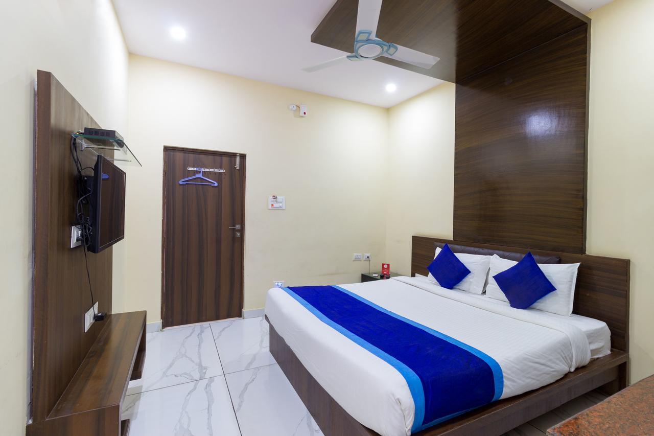 Oyo 7627 Royal Plaza Hotel Hyderabad Luaran gambar