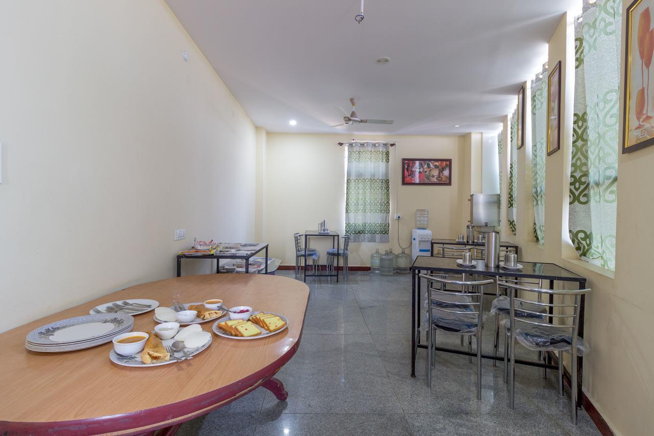 Oyo 7627 Royal Plaza Hotel Hyderabad Luaran gambar