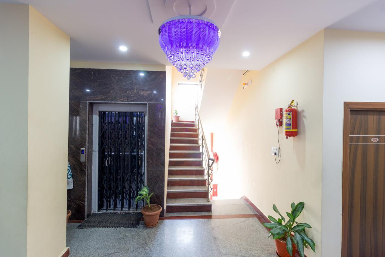 Oyo 7627 Royal Plaza Hotel Hyderabad Luaran gambar