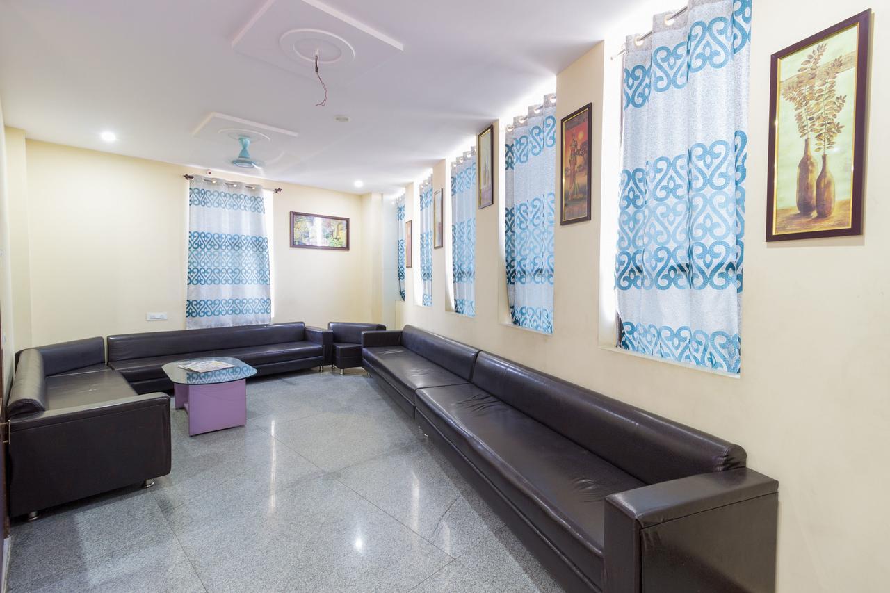 Oyo 7627 Royal Plaza Hotel Hyderabad Luaran gambar