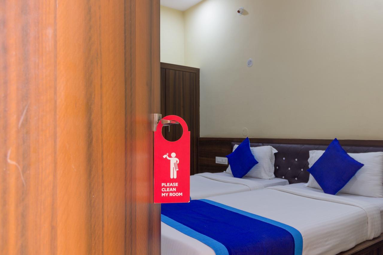 Oyo 7627 Royal Plaza Hotel Hyderabad Luaran gambar