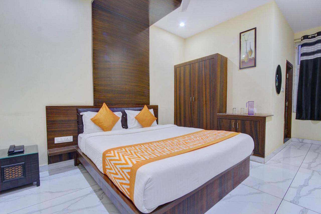 Oyo 7627 Royal Plaza Hotel Hyderabad Luaran gambar