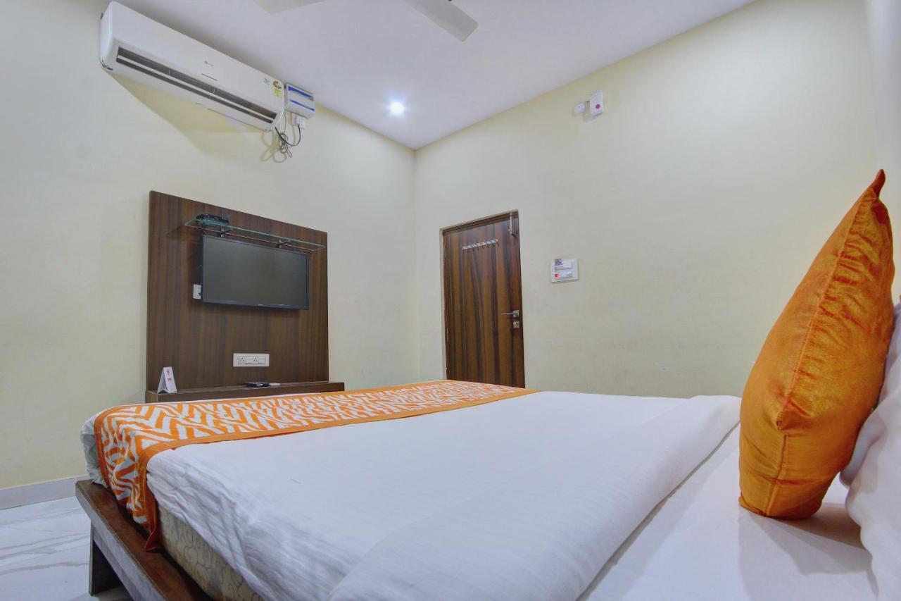 Oyo 7627 Royal Plaza Hotel Hyderabad Luaran gambar