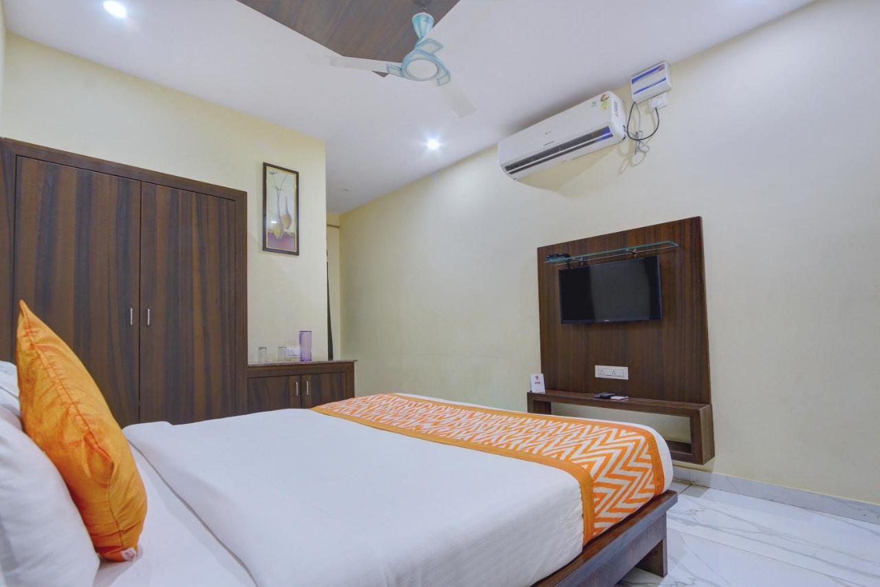 Oyo 7627 Royal Plaza Hotel Hyderabad Luaran gambar