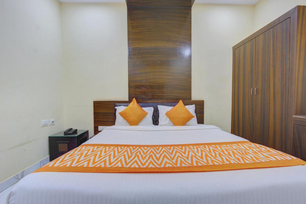 Oyo 7627 Royal Plaza Hotel Hyderabad Luaran gambar